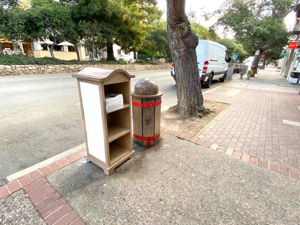 Mini kiosk on Ocean